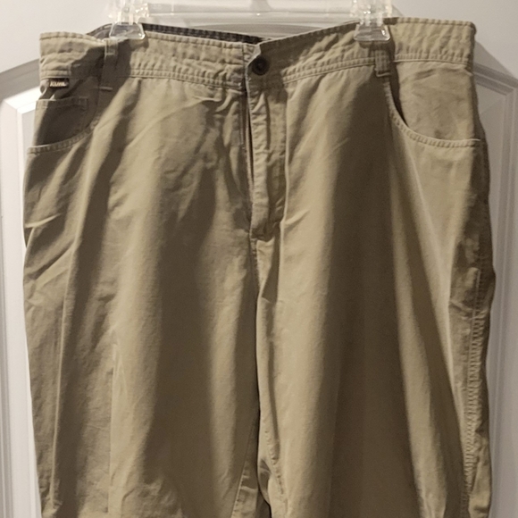 Jeans - Picture 1 of 3